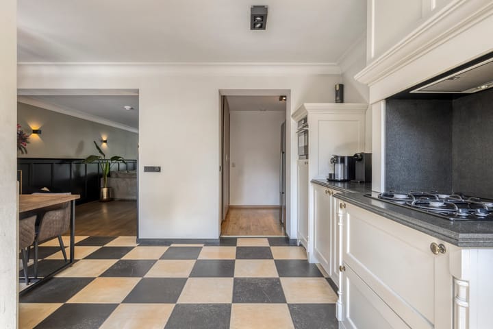 Photo 11 of Haringvliet 6