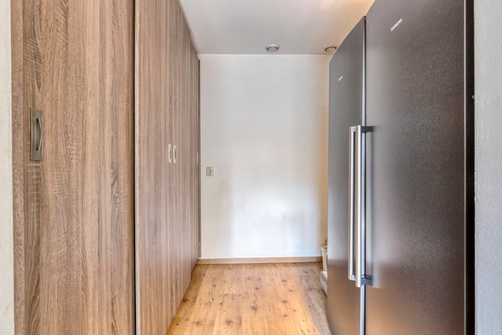 Photo 12 of Haringvliet 6