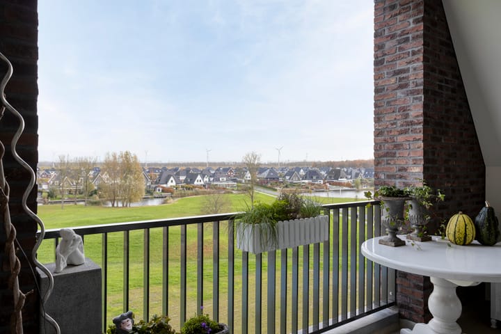 Photo 36 of Schieveen 53