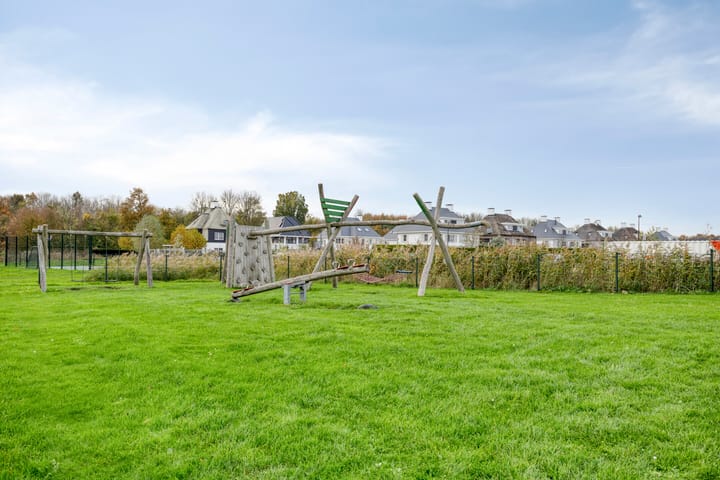 Photo 52 of Schieveen 53