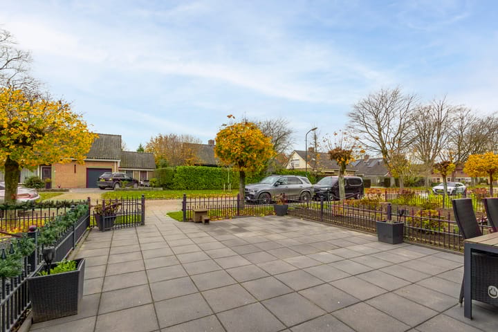 Photo 8 of Warmondstraat 13