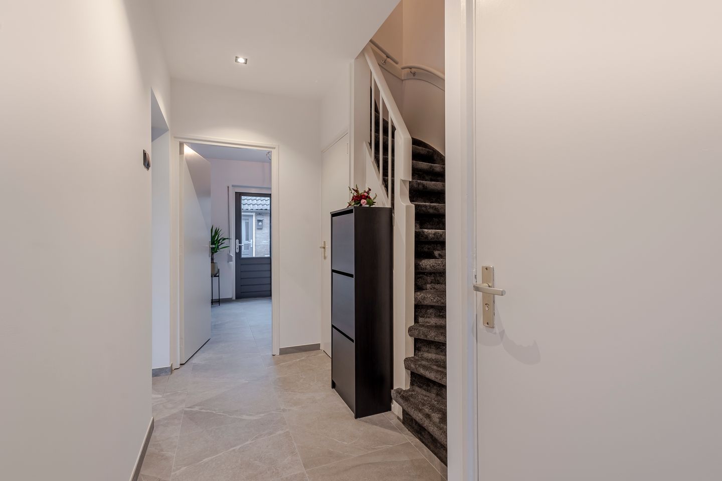 Foto 10 van Warmondstraat 13