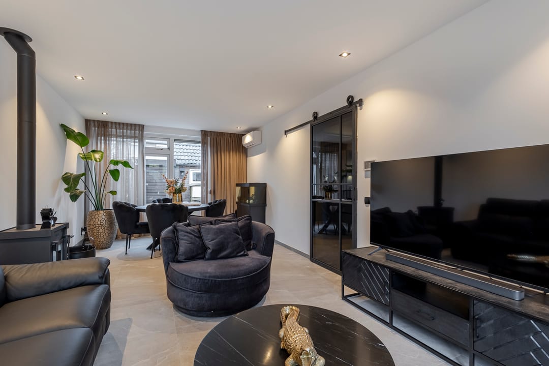 Foto 17 van Warmondstraat 13