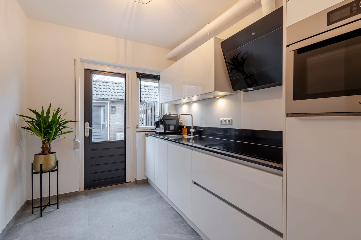 Foto 19 van Warmondstraat 13