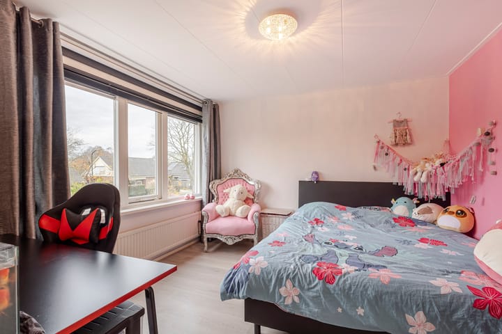 Photo 25 of Warmondstraat 13