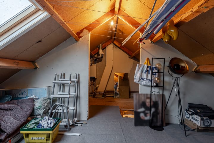 Photo 31 of Warmondstraat 13