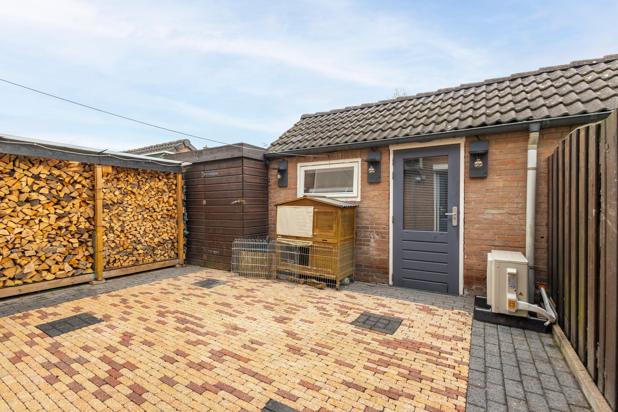 Foto 33 van Warmondstraat 13