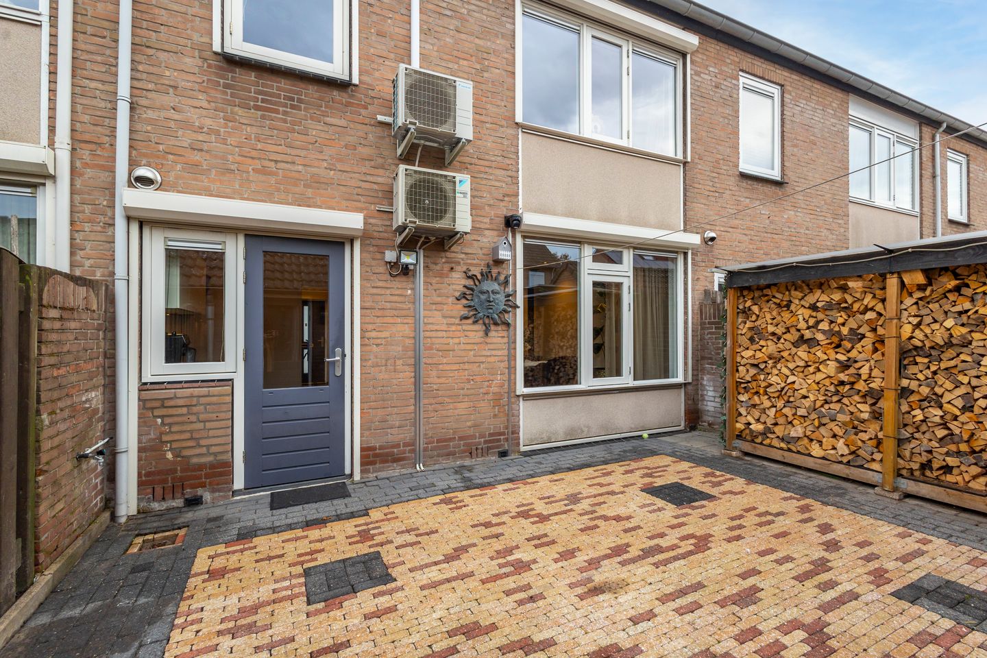 Foto 35 van Warmondstraat 13