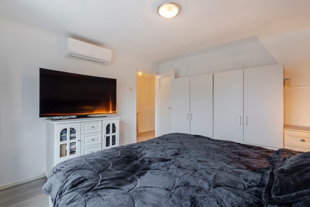 Foto 28 van Warmondstraat 13