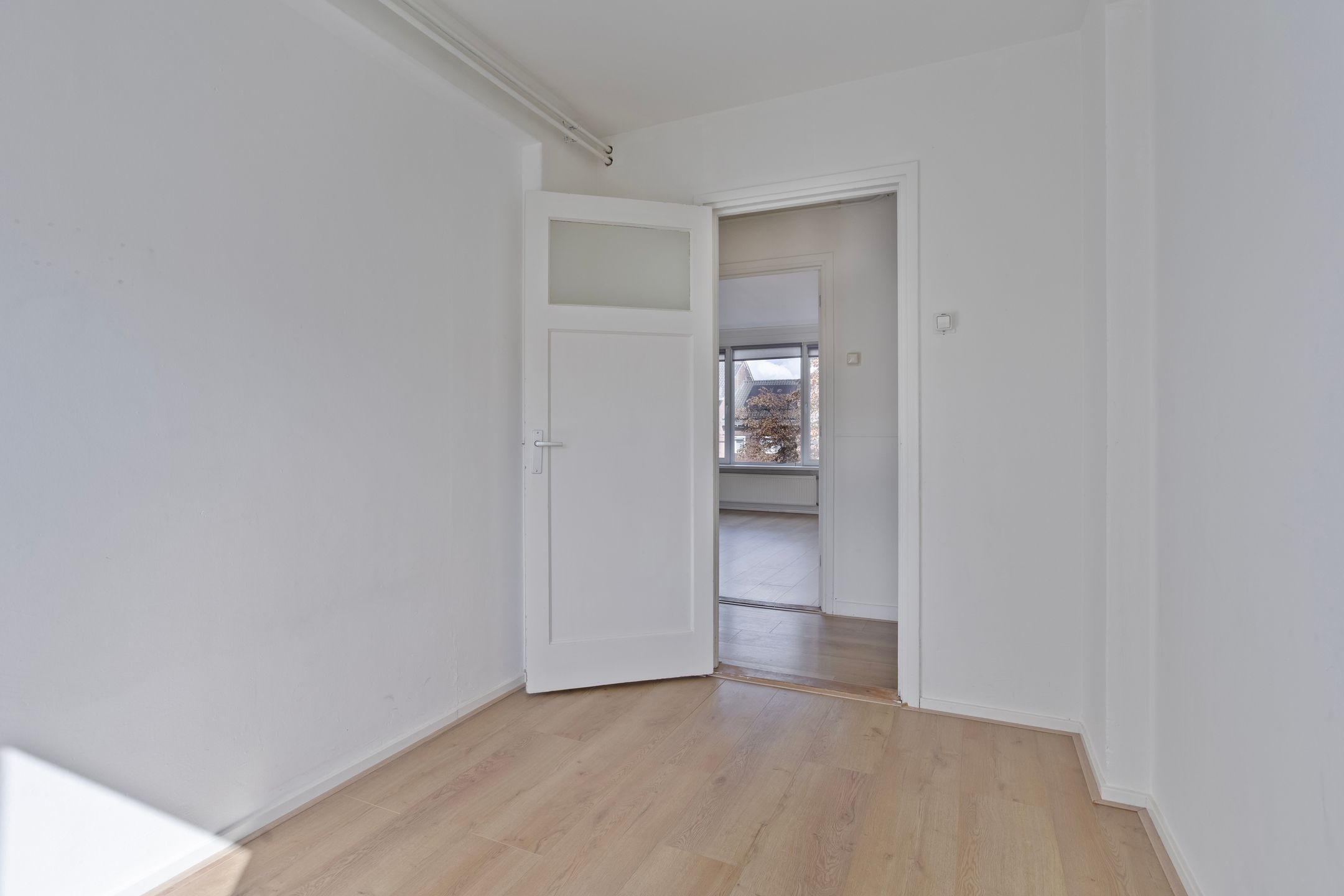 Photo 33 of Huissensestraat 46-2