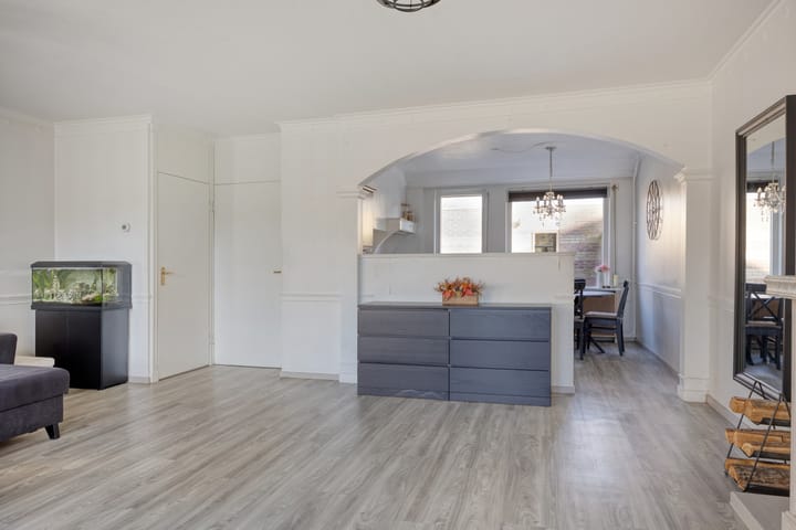 Foto 11 van Besançonlaan 11