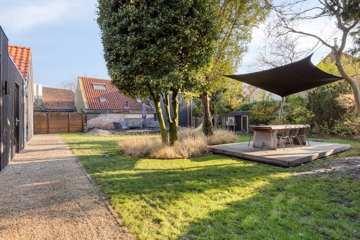 Photo 5 of Paulina van Weellaan 1