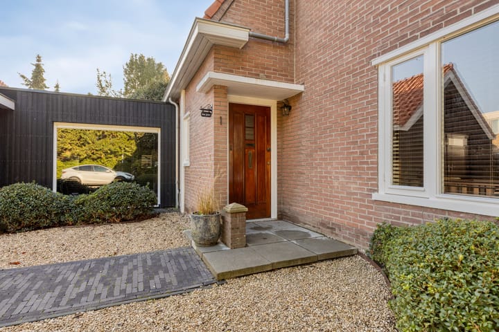 Photo 9 of Paulina van Weellaan 1