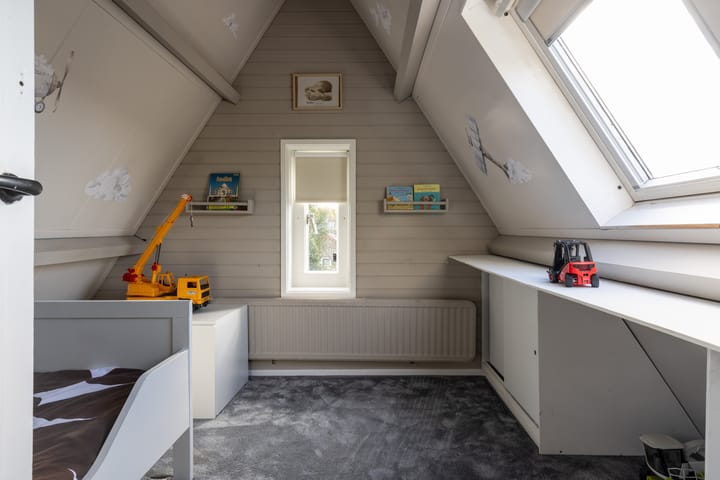 Photo 37 of Paulina van Weellaan 1