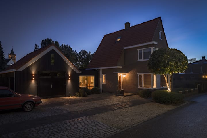 Photo 46 of Paulina van Weellaan 1