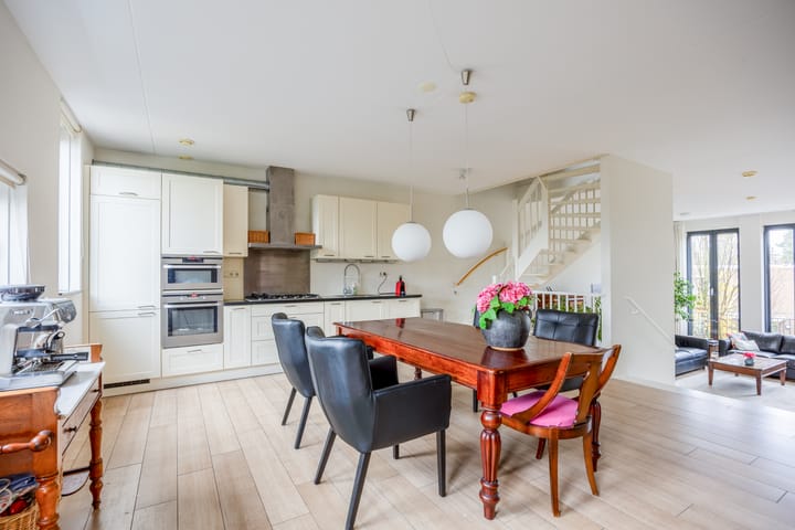 Foto 20 van Professor van Weliestraat 26