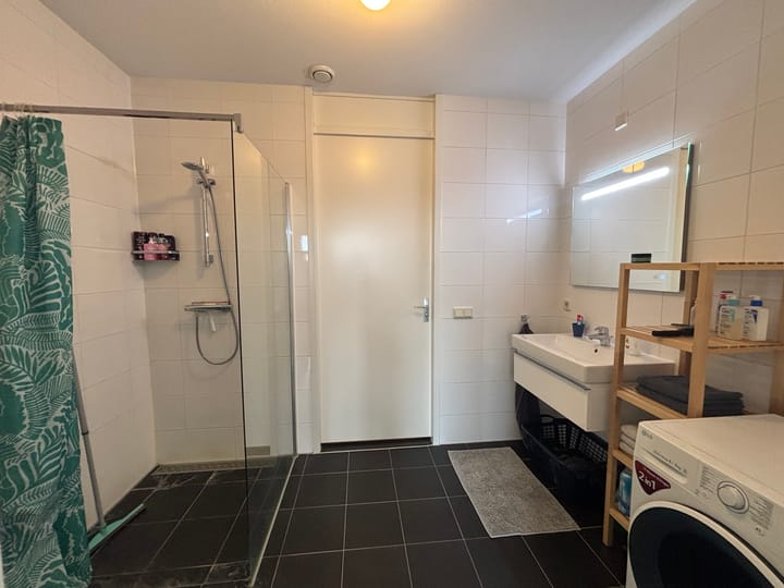 Photo 16 of Bloemsingel 175