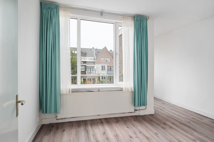 Photo 6 of Baroniestraat 34-B