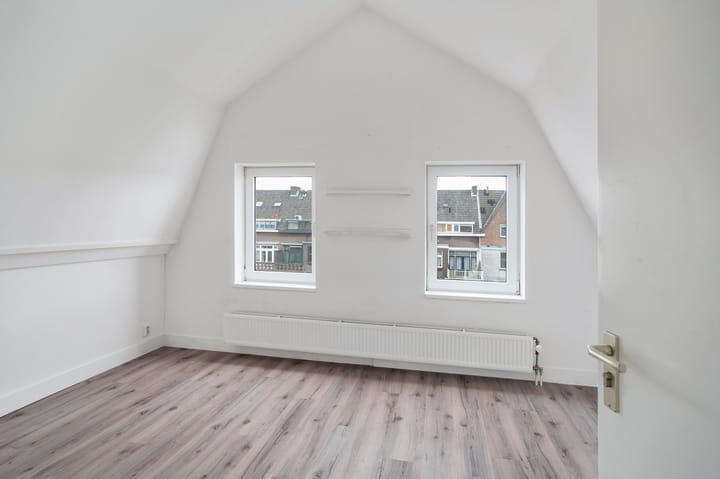 Photo 13 of Baroniestraat 34-B