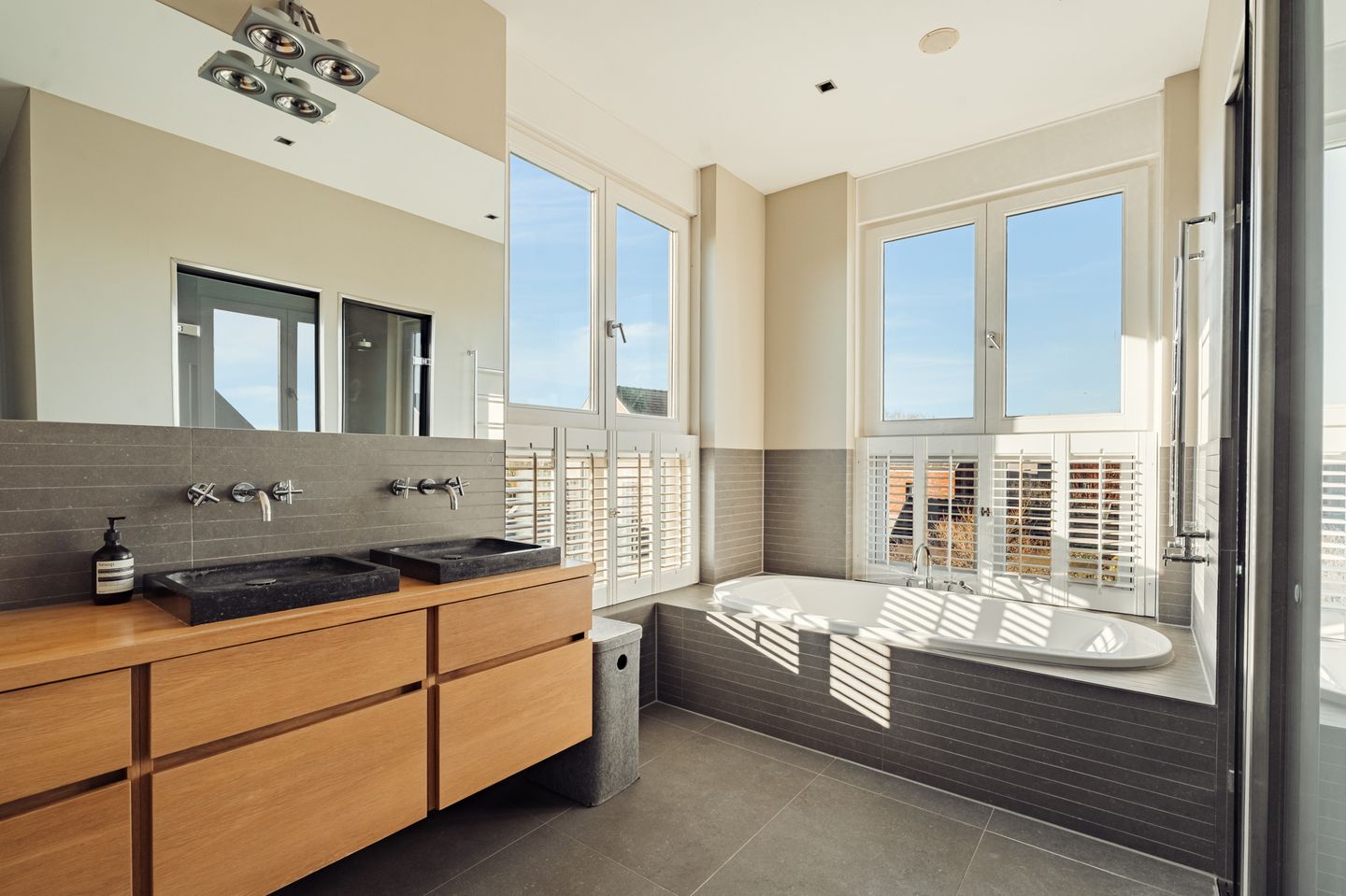 Foto 25 van Rijksstraatweg 99-B