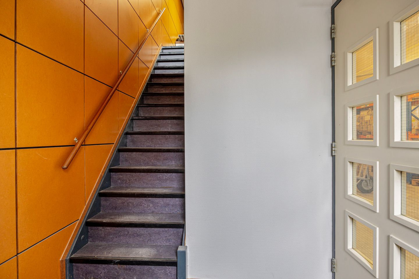 View photo 5 of Melbournestraat 28-A