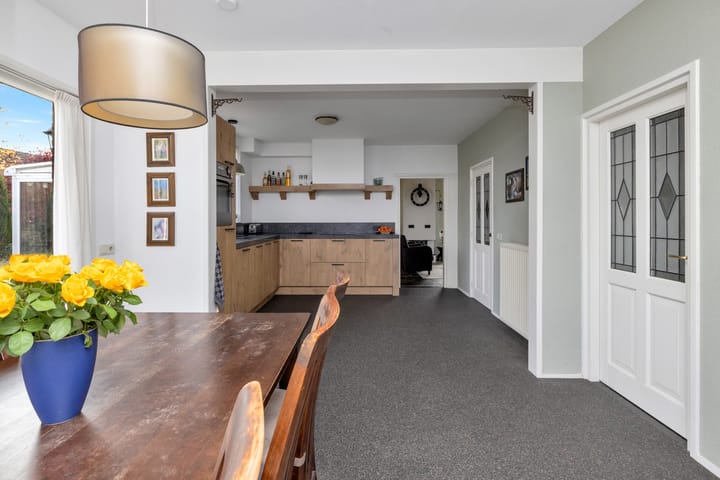 Photo 3 of Velgert 1