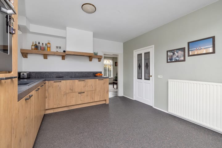 Photo 27 of Velgert 1