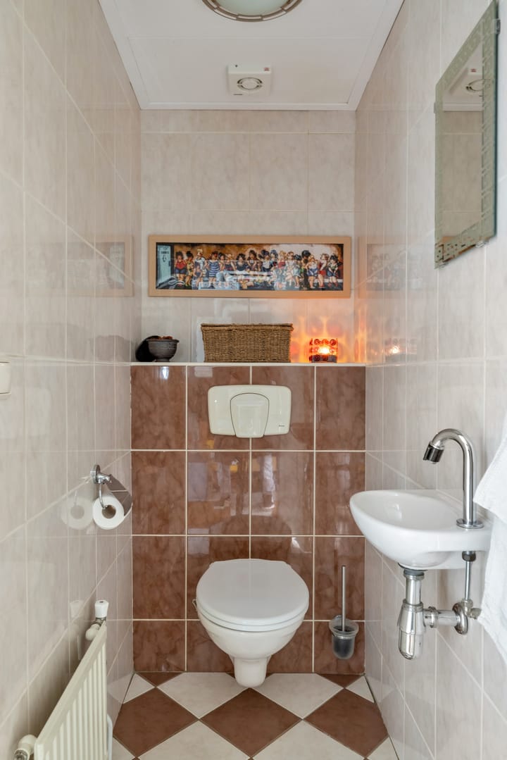 Photo 37 of Velgert 1