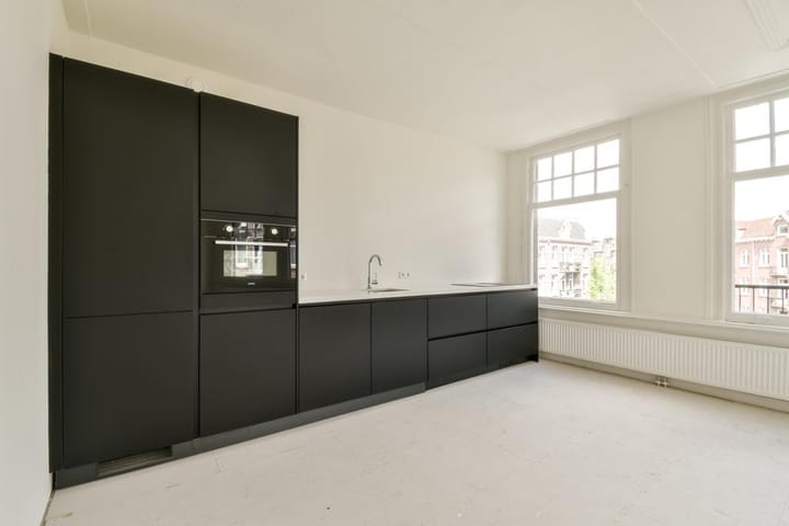 Photo 3 of Rhijnvis Feithstraat 54-3