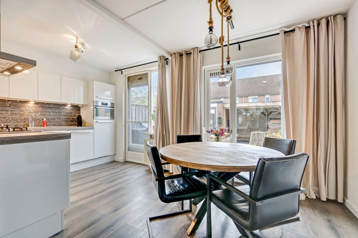 Foto 19 van Onstein 44