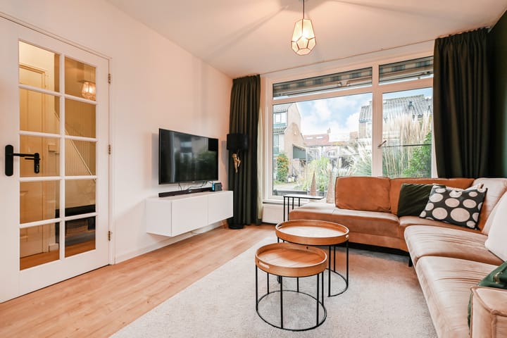 Photo 5 of Trompstraat 31