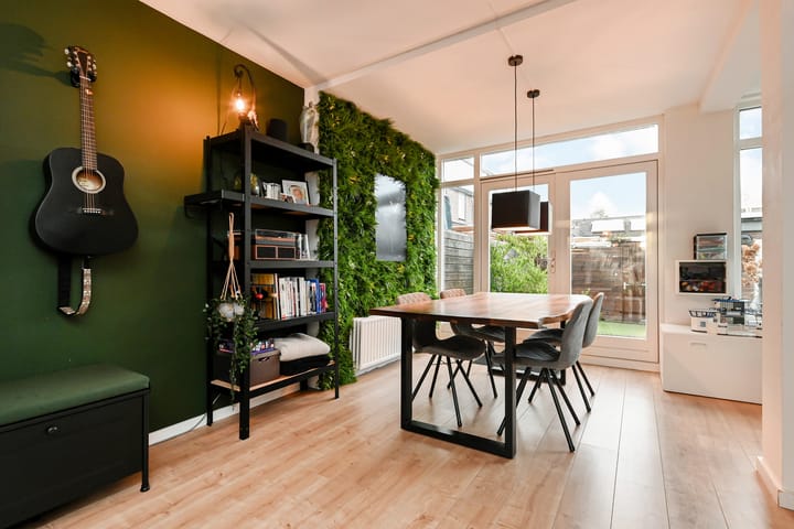 Photo 8 of Trompstraat 31