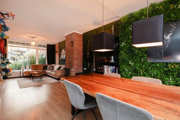 Photo 10 of Trompstraat 31