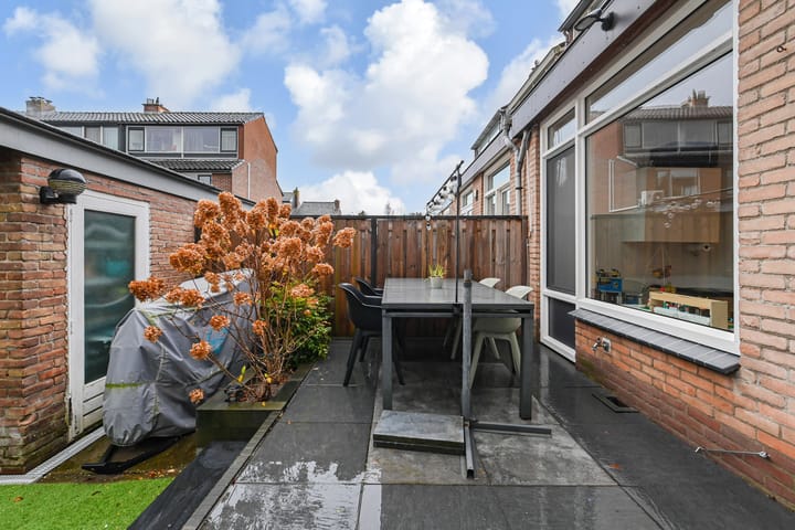 Photo 42 of Trompstraat 31