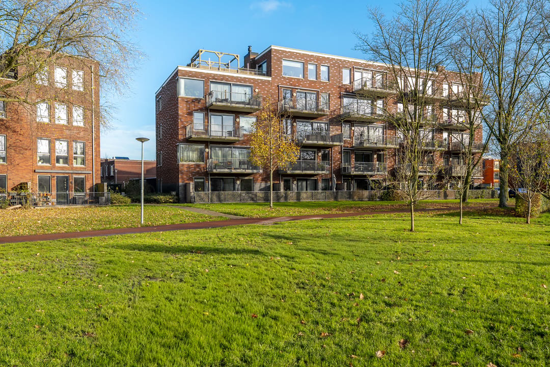 Foto 1 van Antillenstraat 2-5