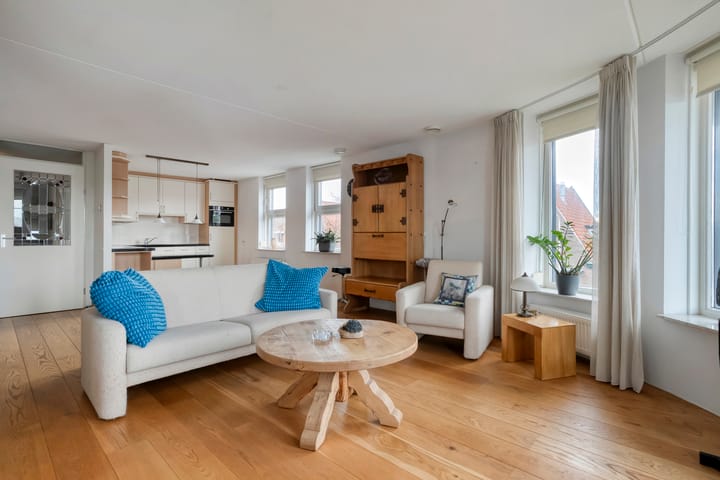 Photo 8 of Prins Hendrikstraat 42