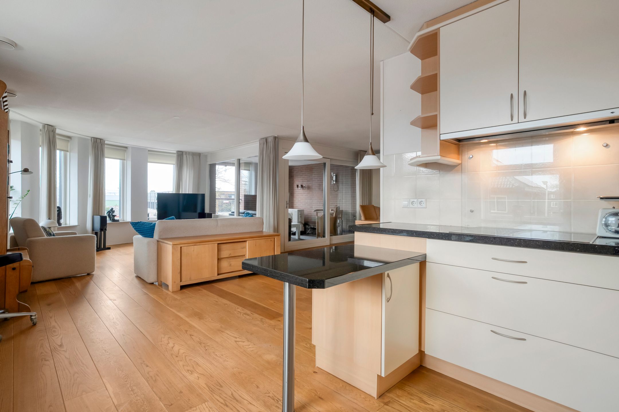 Photo 15 of Prins Hendrikstraat 42