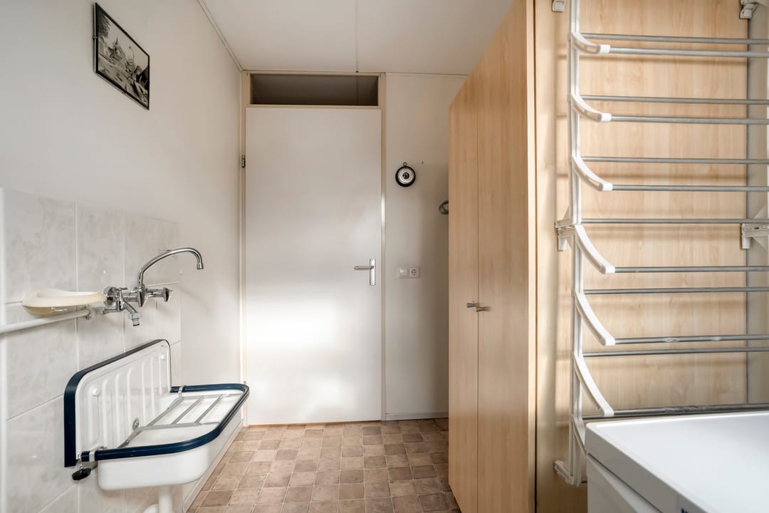 Photo 22 of Prins Hendrikstraat 42