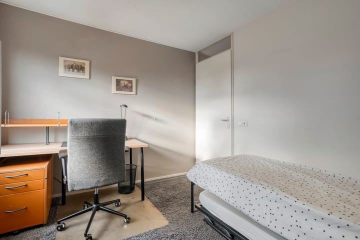 Photo 24 of Prins Hendrikstraat 42