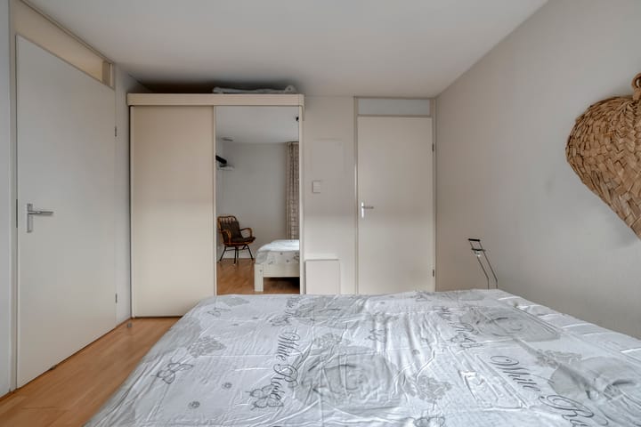 Photo 26 of Prins Hendrikstraat 42