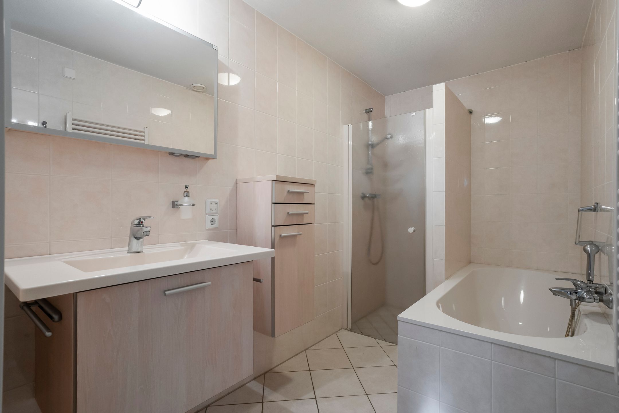 Photo 27 of Prins Hendrikstraat 42