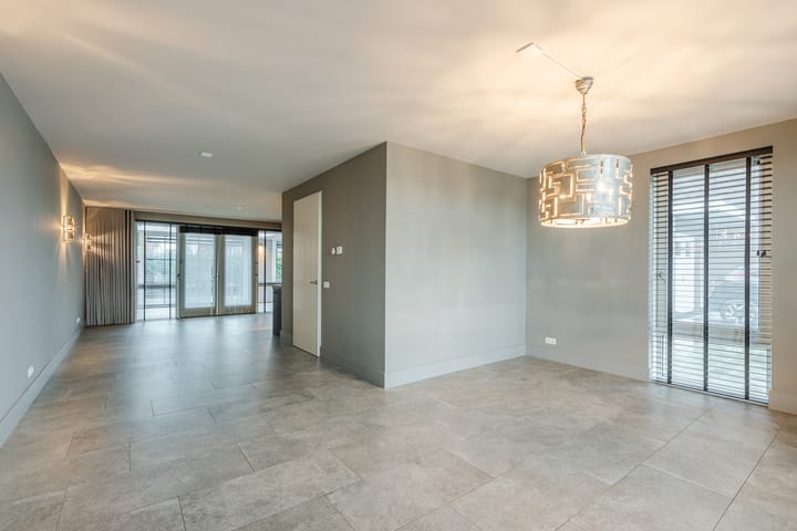 Photo 3 of Valkappel 63