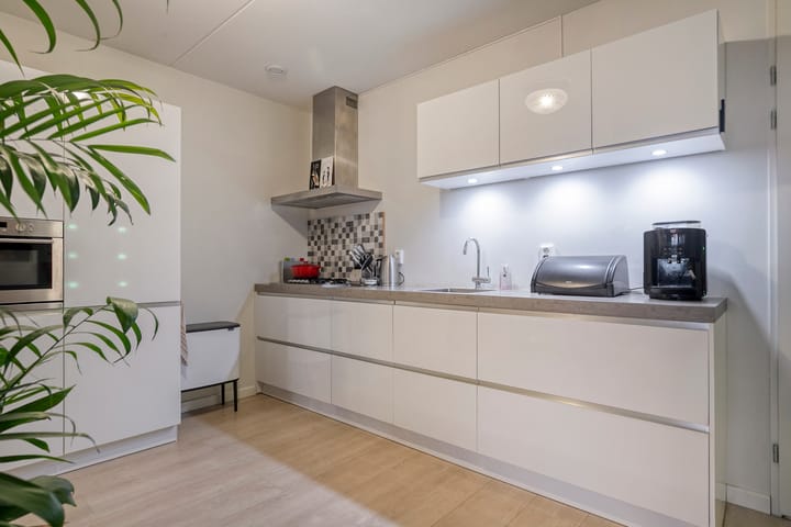 Photo 3 of Kometenstraat 48