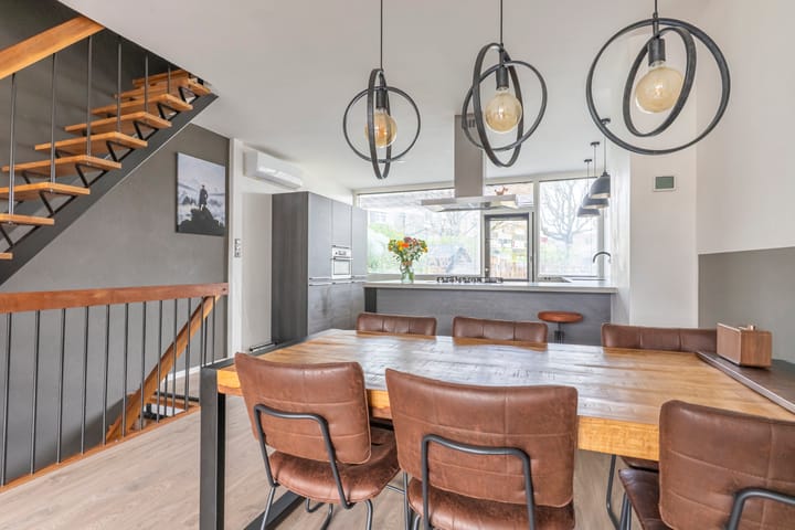 Photo 9 of De Thun 39