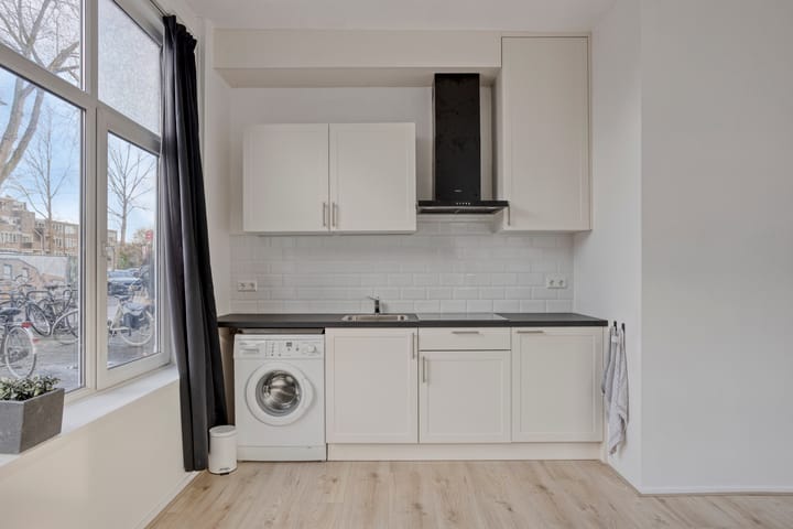 Photo 3 of Oostplein 9