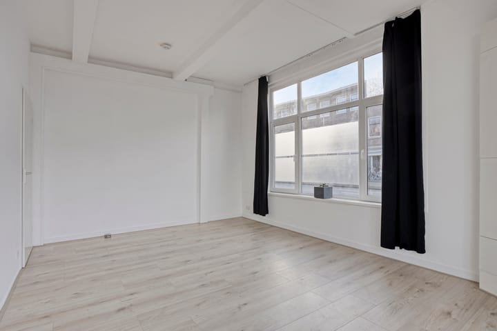 Photo 5 of Oostplein 9