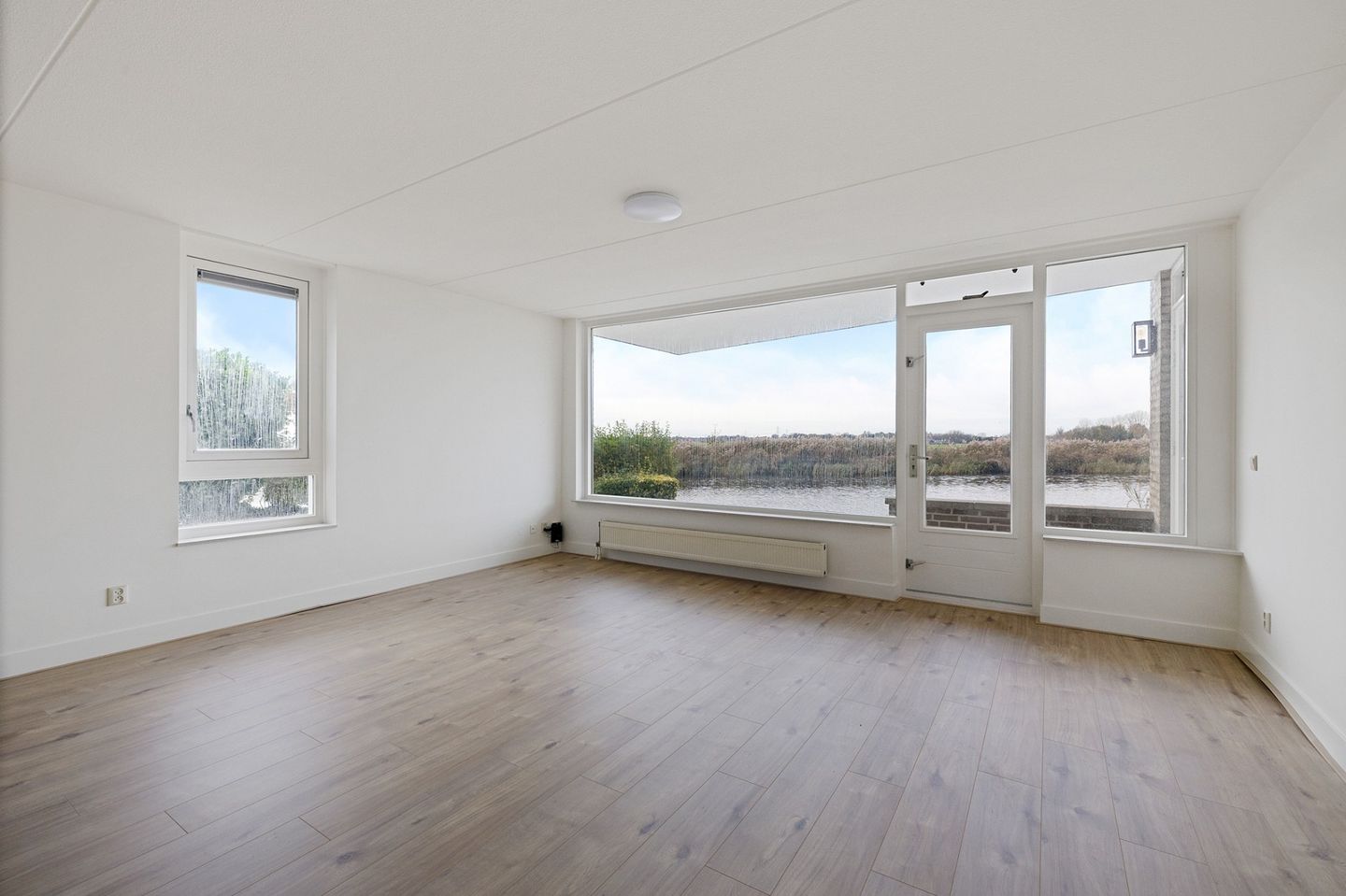 Foto 5 van de Warring 28