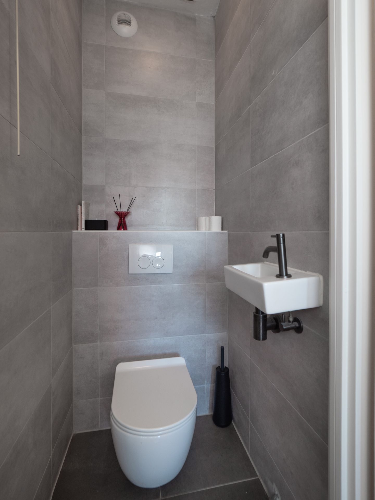 Photo 10 of Zwanenveld 8324