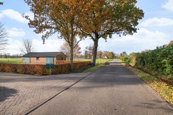 Photo 47 of Matenweg 5