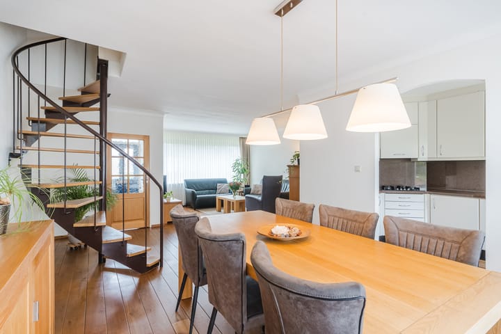 Photo 4 of Bugelstraat 2